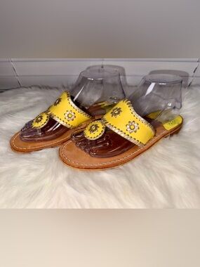 Jack Rogers Navajo Sandals Women’s Size 8 Yellow Gold Leather Slip On Flat